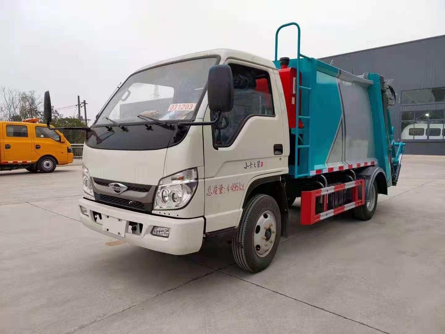 福田時(shí)代小卡藍(lán)牌壓縮垃圾車(chē)