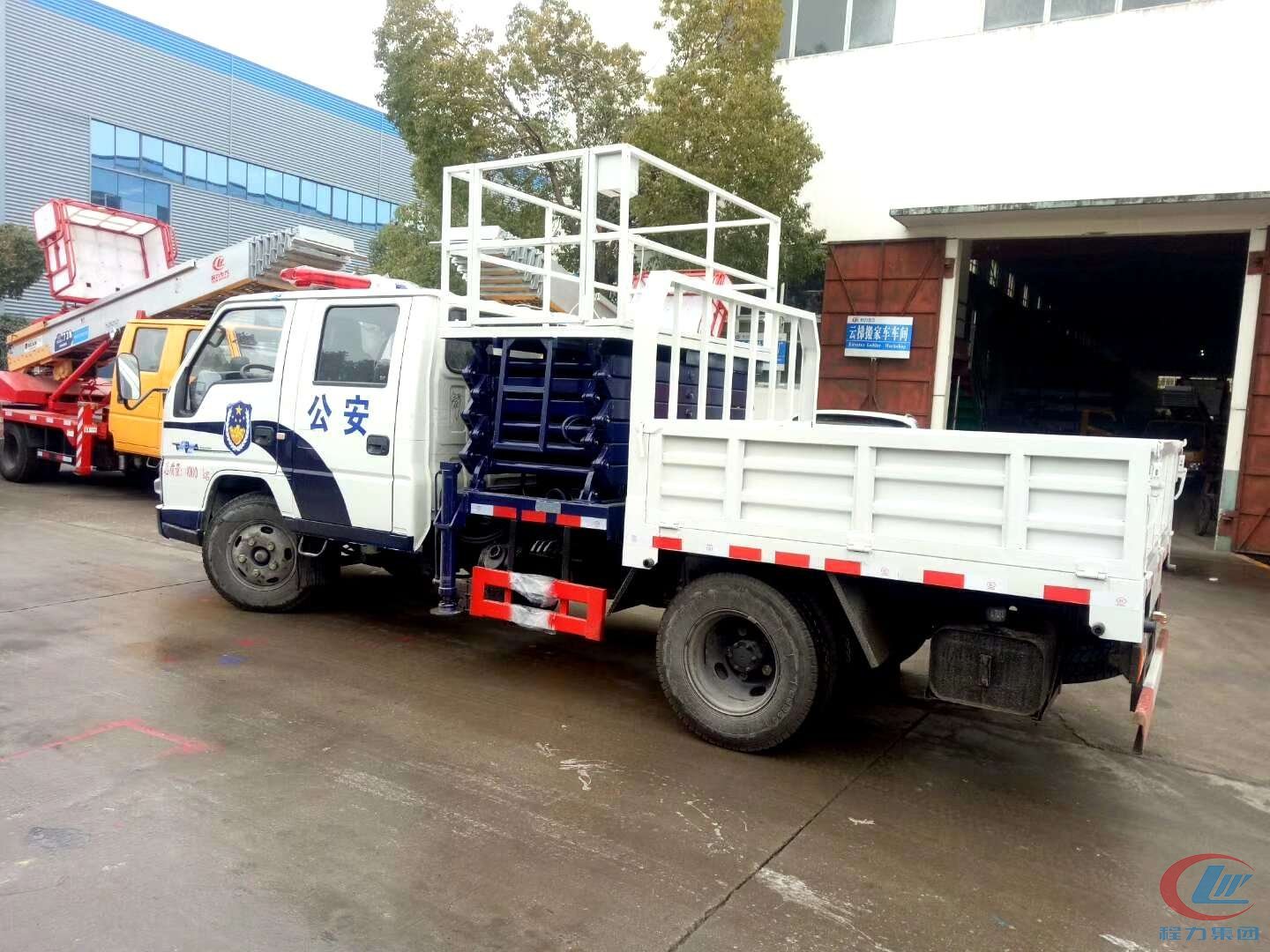 江鈴順達高空作業(yè)車高清圖片