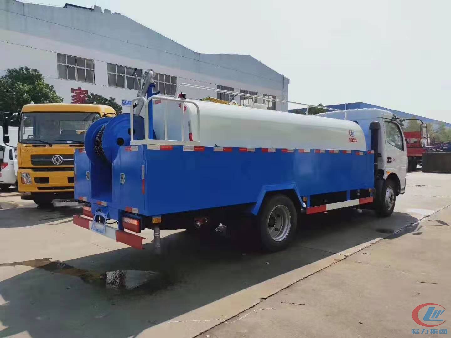 國(guó)五東風(fēng)多利卡D7管道疏通車