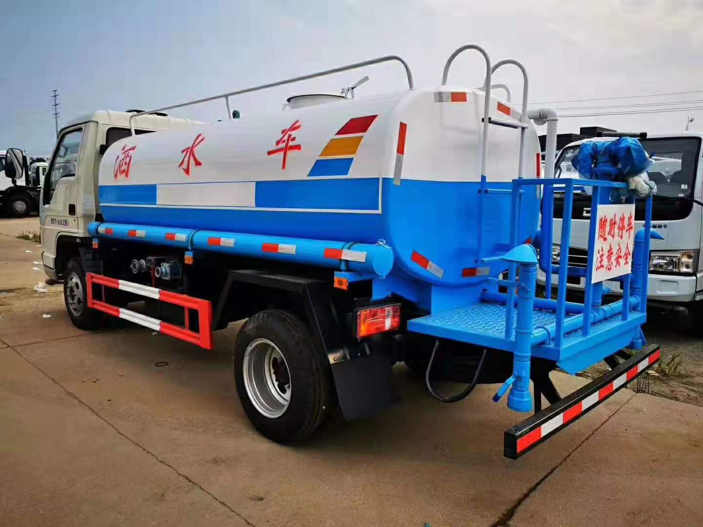 不上戶(hù)小卡之星3灑水車(chē)5方