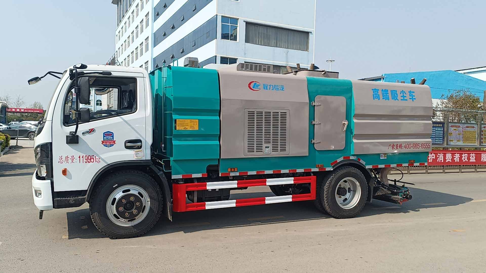 程力礦區(qū)專(zhuān)用清掃車(chē)，后置吸塵車(chē)